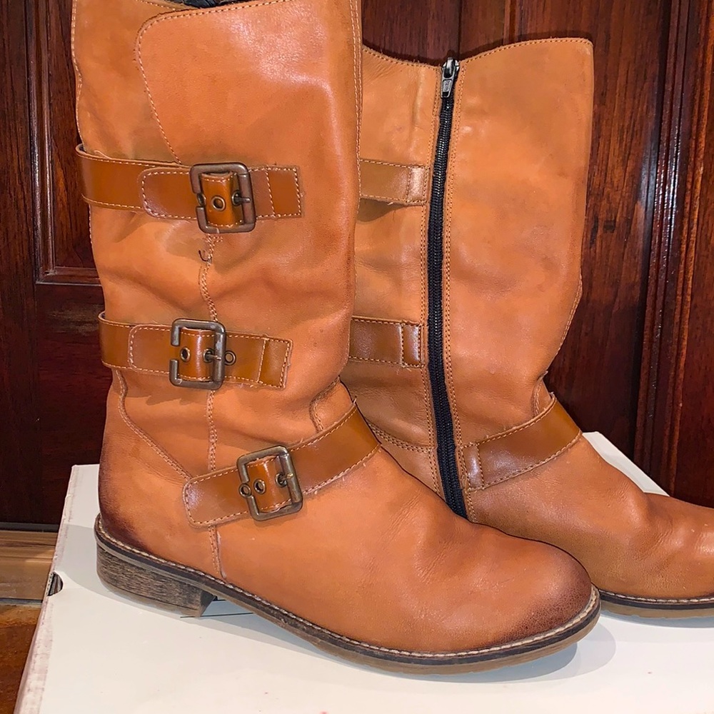Leather riding boots